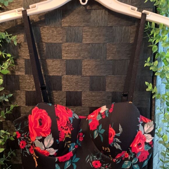 Size small floral mini dress with built-in bra and open back with straps - Picture 6 of 8